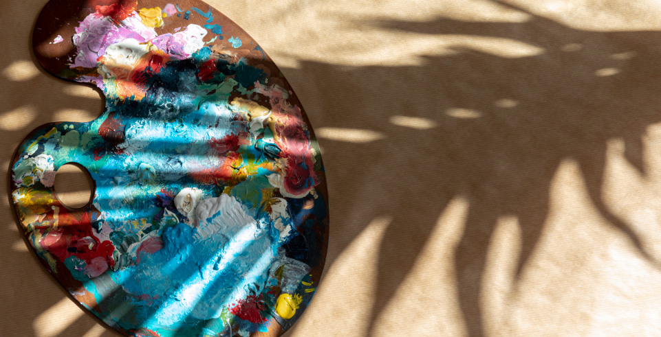 Παλέτα ζωγραφικής και δημιουργική χαλάρωση