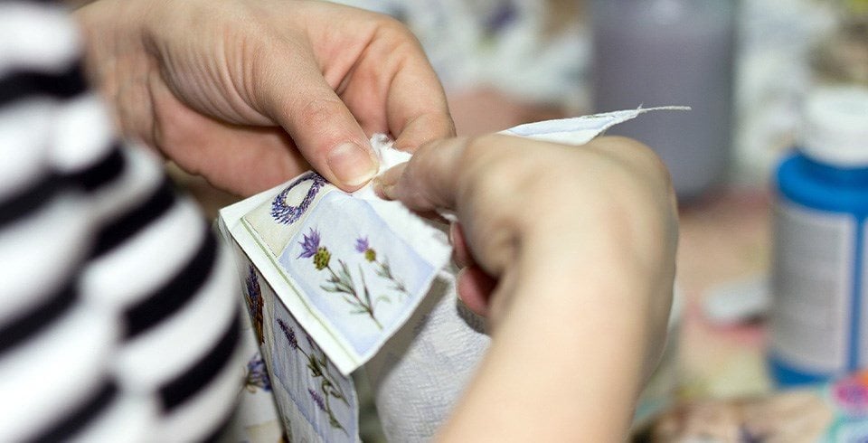 Ντεκουπάζ σε έπιπλα: οδηγίες και ιδέες διακόσμησης