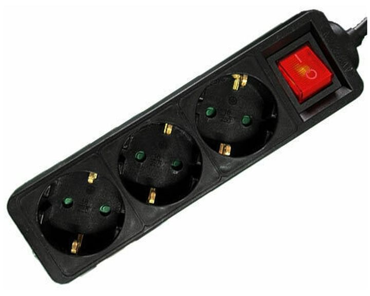 LAMTECH POWER STRIP WITH SWITCH 3 OUTLETS BLACK 1.5M