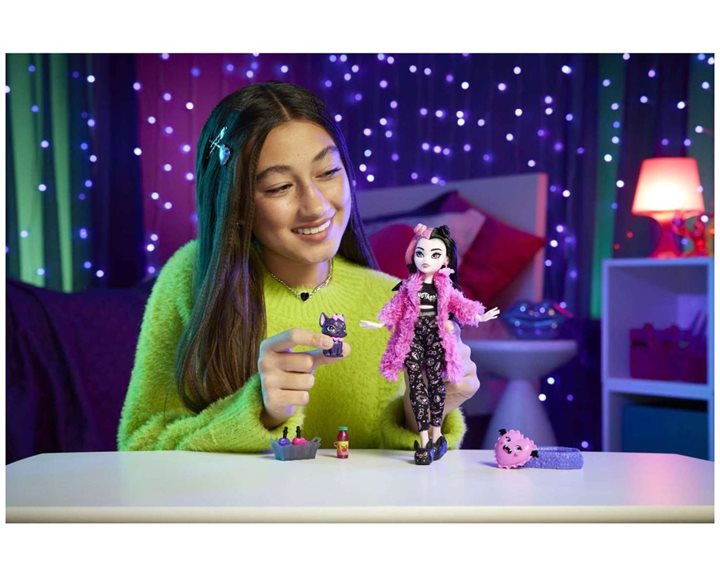 Mattel Monster High Creepover Party Dracylaura HKY66