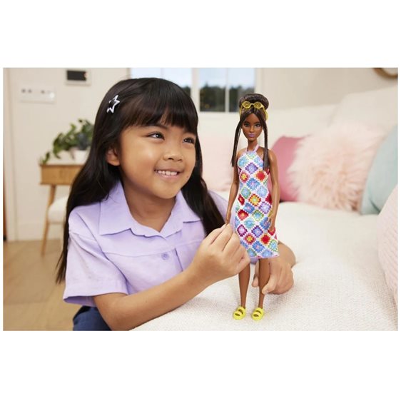 Mattel Barbie Fashionistas Doll 210 Brown Hair In Bun Fashionista - Diamond Crochet FBR37 / HJT07