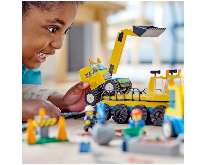 LEGO City Φορτηγά Οικοδομικών Υλικών Και Γερανός Με Μπάλα Κατεδάφισης 60391