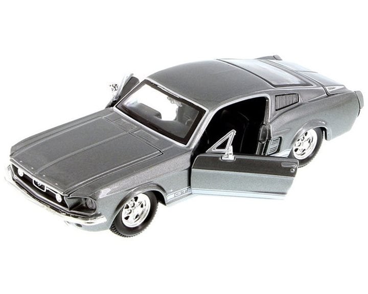 Maisto Special Edition 1:24 1967 Ford Mustang GT