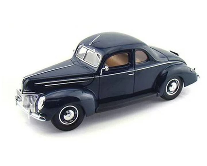Maisto Special Edition 1:18 1939 Ford Deluxe 48/31180GN