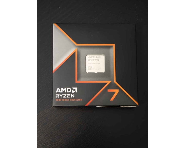 AMD CPU RYZEN 7 9700X TRAY, 8C/16T, 3.8-5.5GHz, CACHE 8MB L2+32MB L3, SOCKET AM5, GPU, TRAY, 1YW.